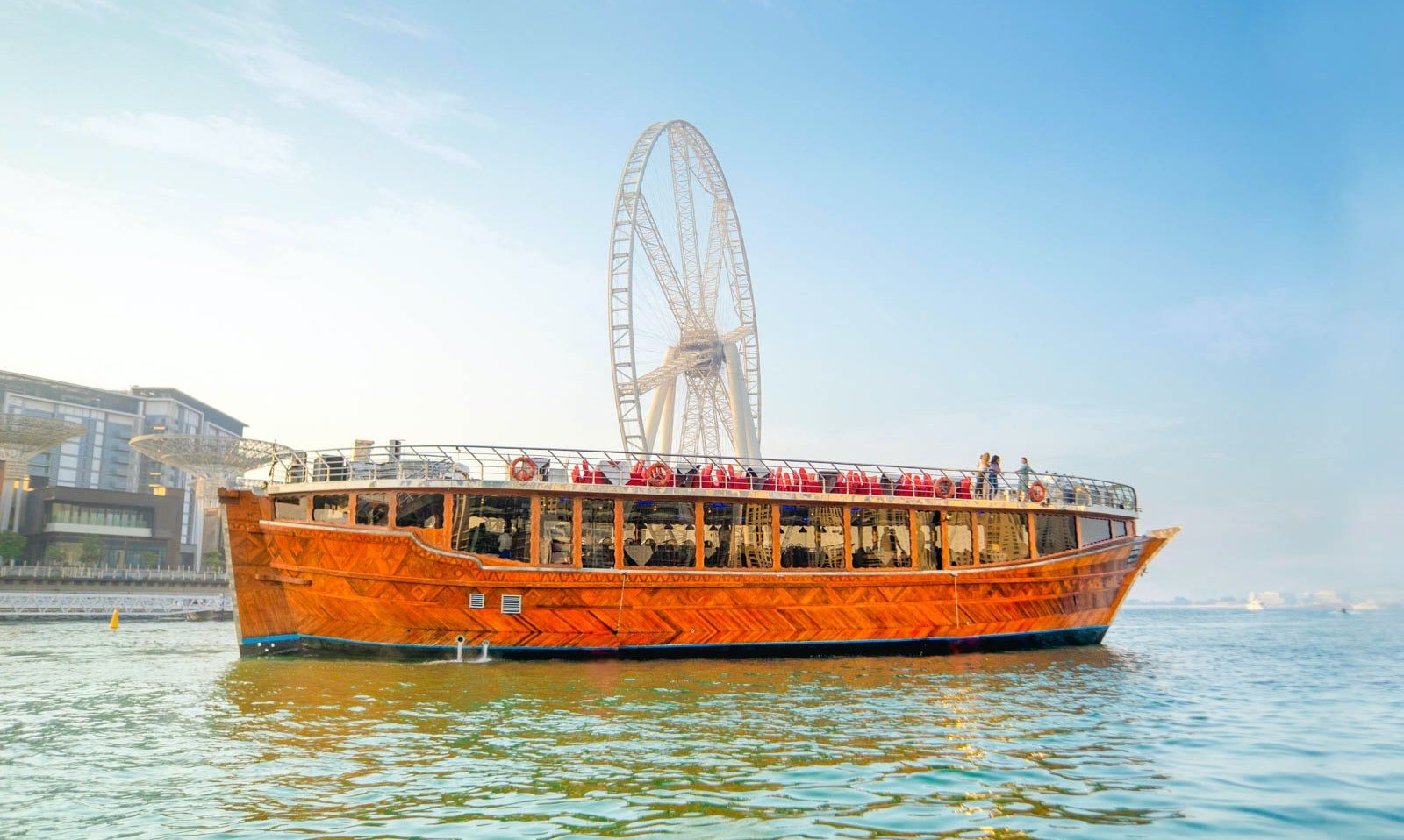 Dhow Cruise по Дубай Марине